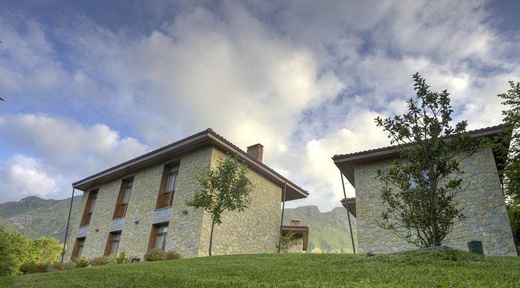 La Quintaesencia Hotel La Pereda de Llanes Buitenkant foto